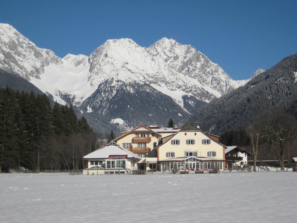 Hotel Bad Salomonsbrunn Антерселва ди Мецо Екстериор снимка