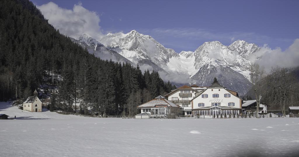 Hotel Bad Salomonsbrunn Антерселва ди Мецо Екстериор снимка